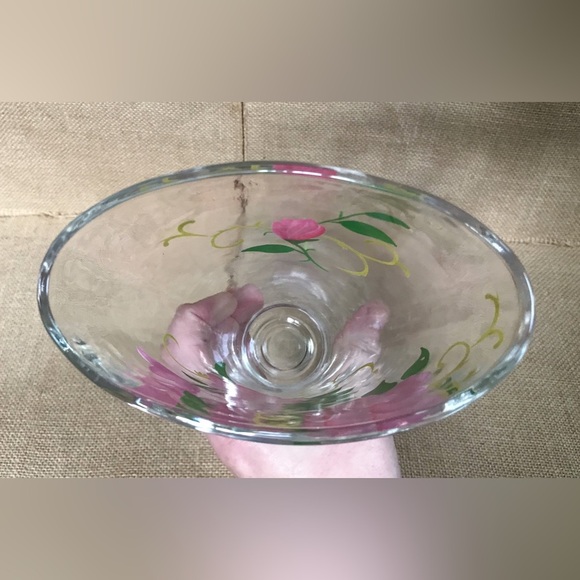 Vintage Floral Glass Fan Pedestal Vase Hand Painted Pink Flowers Cottage Core - Picture 6 of 7